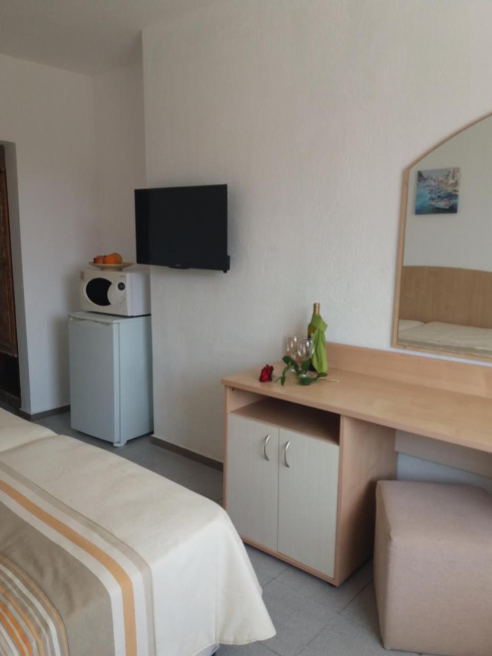 Alba Family Club Hotel Primorsko Luaran gambar