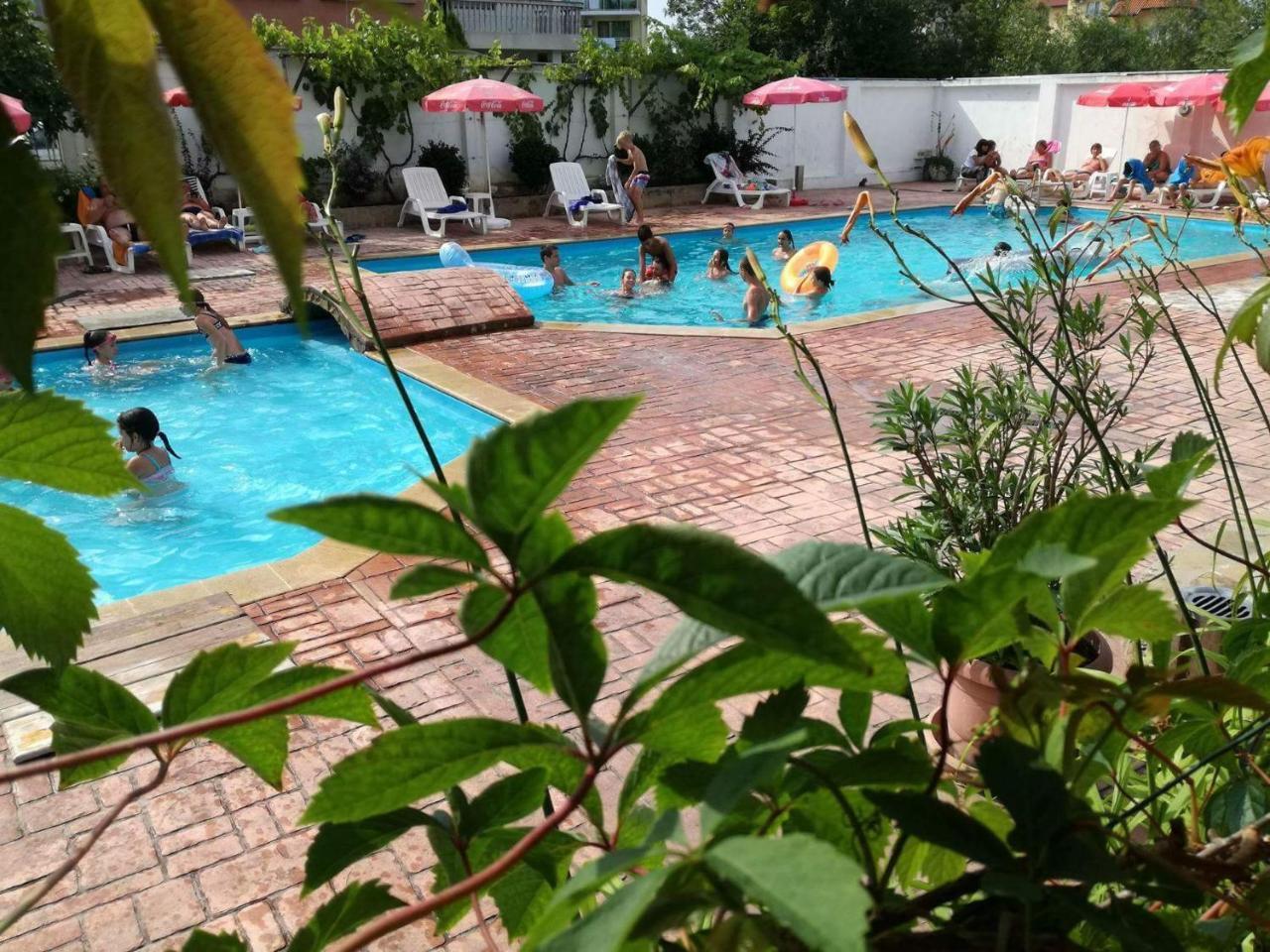 Alba Family Club Hotel Primorsko Luaran gambar