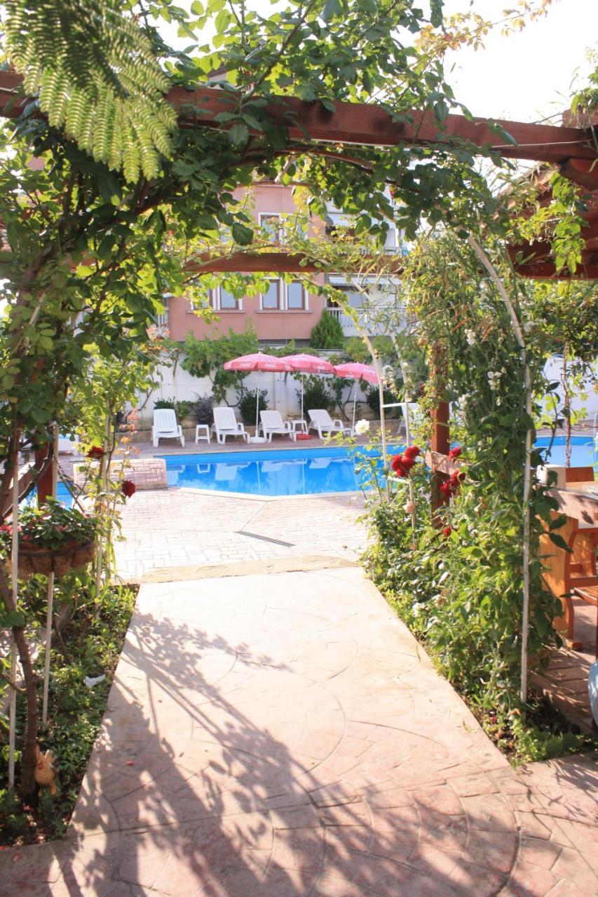 Alba Family Club Hotel Primorsko Luaran gambar